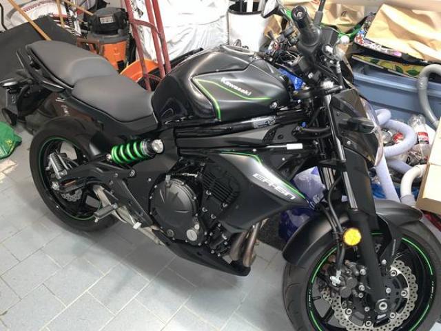 Kawasaki ER-6N with ABS (like Z650) only 1213 KMs. Like New